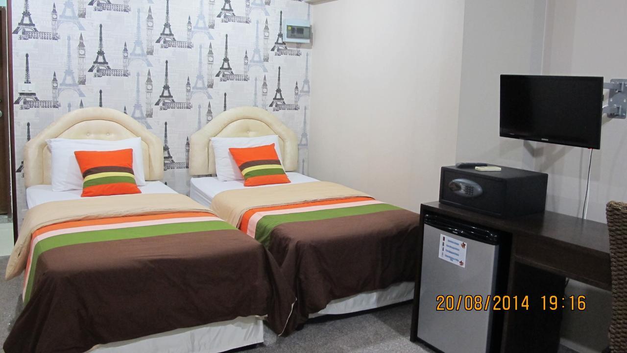 Banglumpoo Place Bangkok Luaran gambar