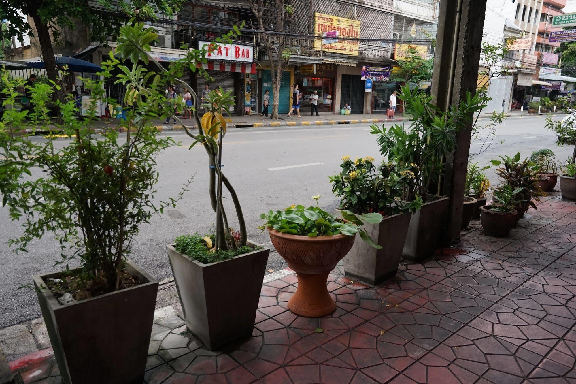 Banglumpoo Place Bangkok Luaran gambar